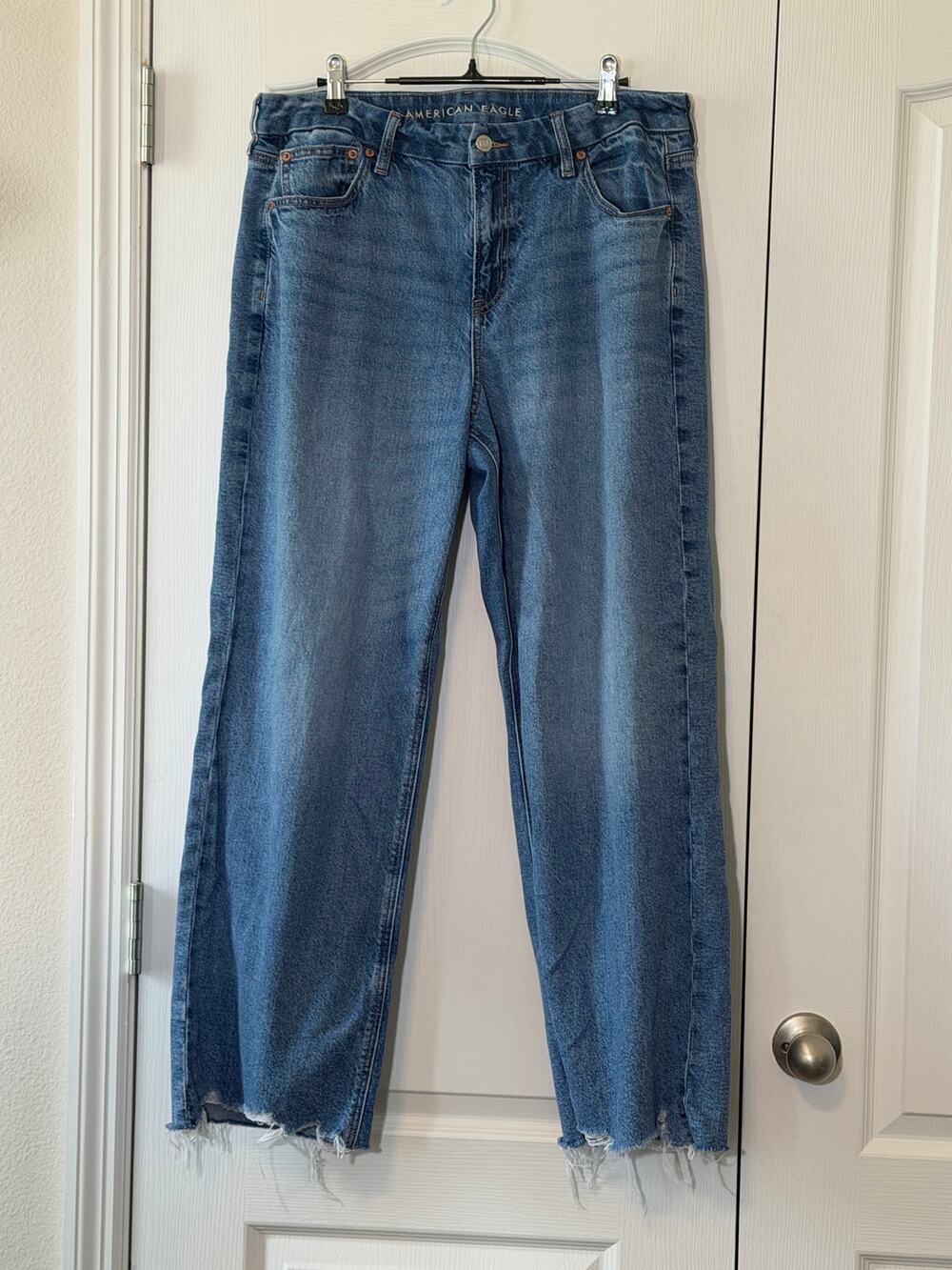 American Eagle Curvy High Waisted Stovepipe Jeans Size 12 Medium Wash Raw Hem
